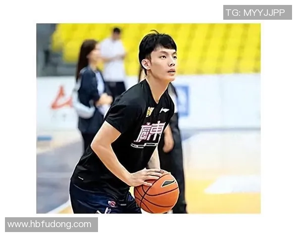 广州篮球队配合变革引发热议球迷期待新战术带来的精彩表现 广州篮球队配合变革引发热议球迷期待新战术带来的精彩表现